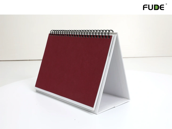 Double wire desk calendar example